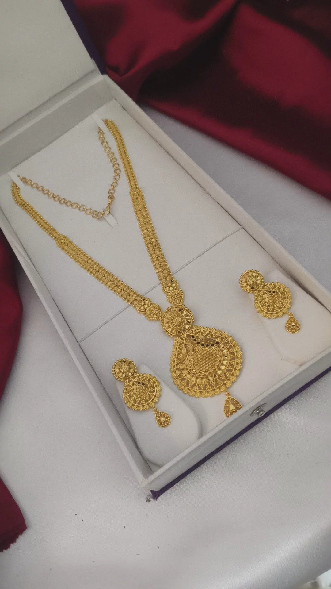 Pendant jewellery piece